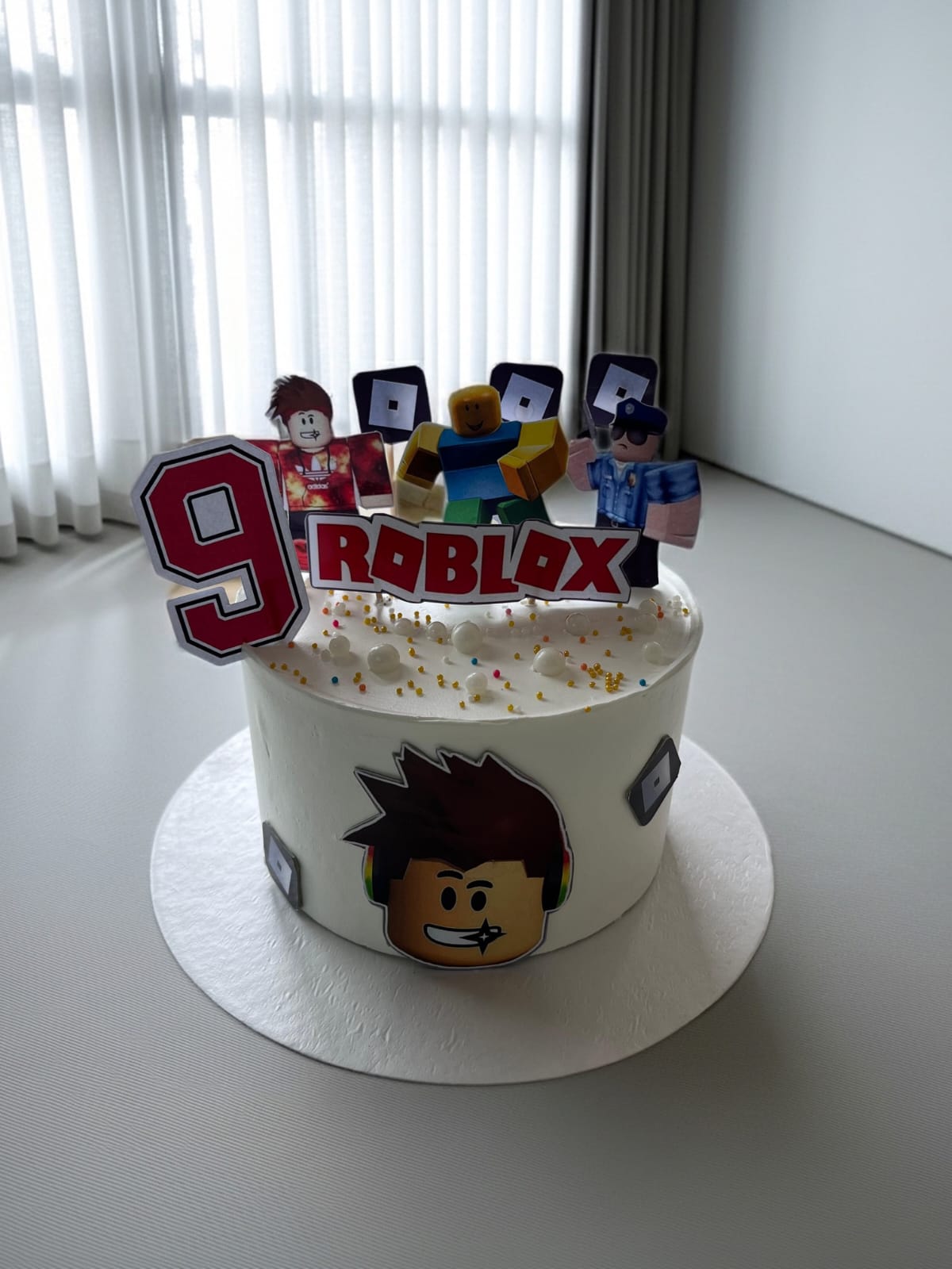 Roblox Theme Cake