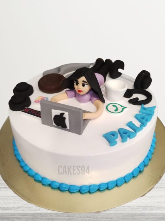 Cute Family Theme Cake
